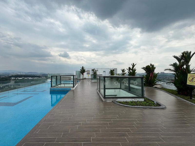 Livia C180 - Infinity Pool