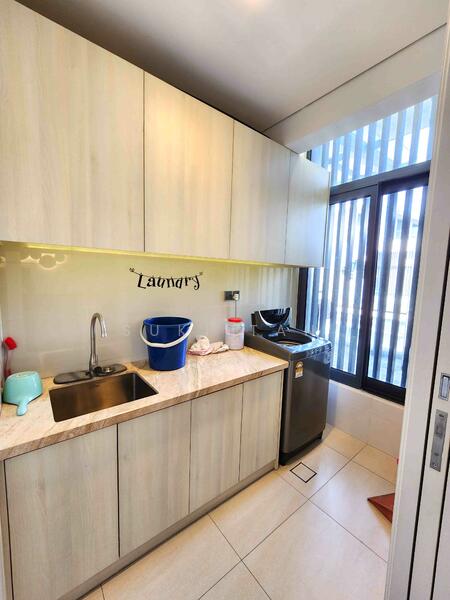 Semi-Detached House for Sale in Lake Fields (Sungai Besi) - Suki Tan - Laundry - PropertyGuru.com.my