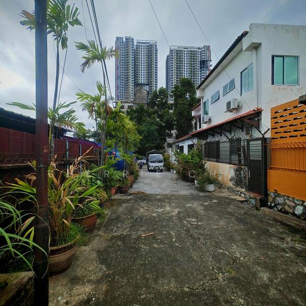 Back lane