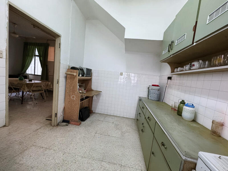 Rumah Teres untuk Dijual di Island Glades (Jelutong) - Qyan Goh - Kitchen - PropertyGuru.com.my