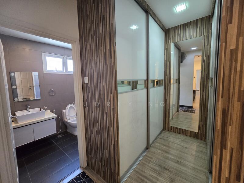 Walking in wardrobes and master bathroom