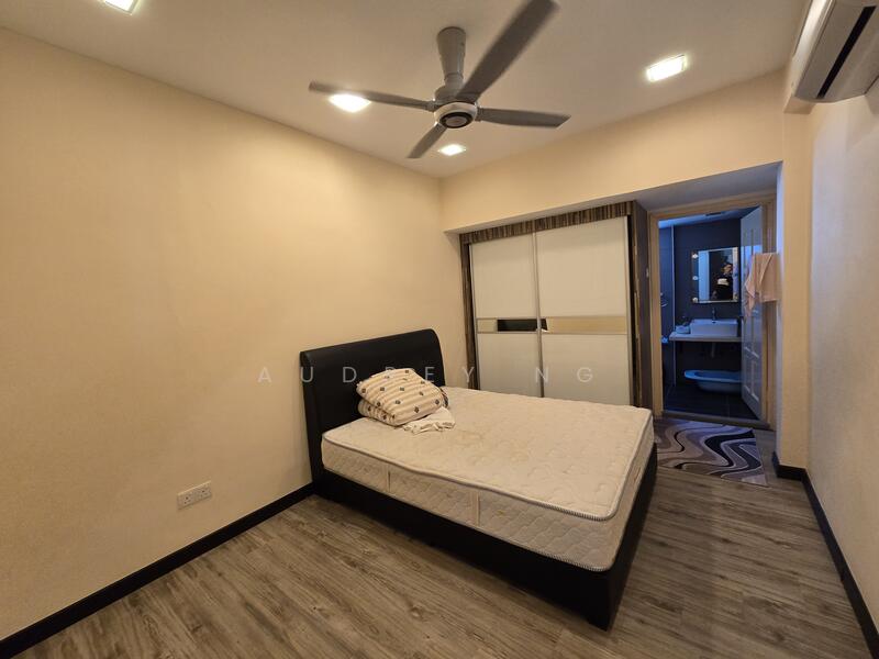 Upstairs Bedroom 1