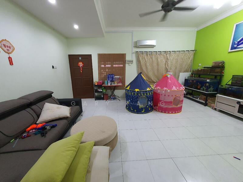 2-storey Terraced House for Sale in Taman Pengkalan Pertama (Ipoh) - Gary Tang - Living Room - PropertyGuru.com.my