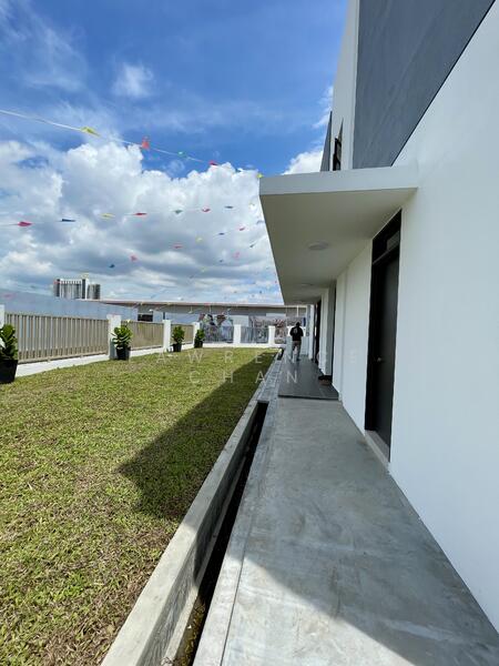 Rumah Berkembar untuk Dijual di Lakeside Residences (Puchong) - Lawrence Chan - Exterior - PropertyGuru.com.my