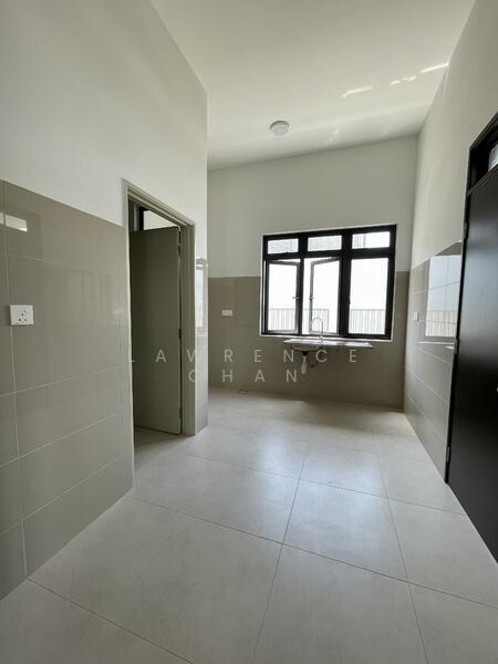 Rumah Berkembar untuk Dijual di Lakeside Residences (Puchong) - Lawrence Chan - Kitchen - PropertyGuru.com.my