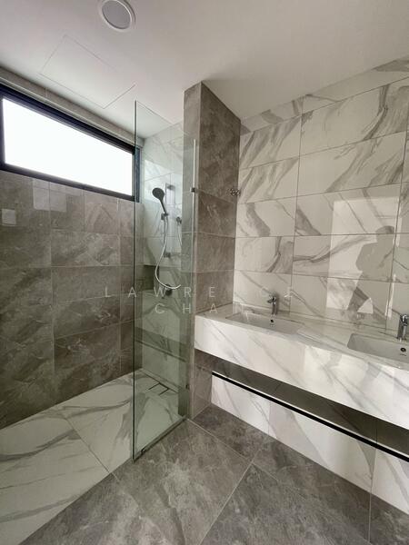 Rumah Berkembar untuk Dijual di Lakeside Residences (Puchong) - Lawrence Chan - Bathroom - PropertyGuru.com.my