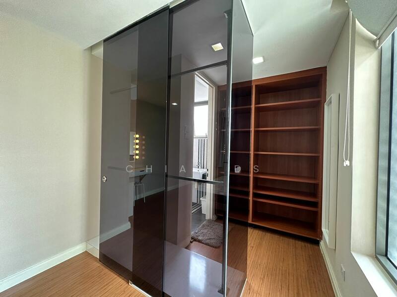 Glass storage