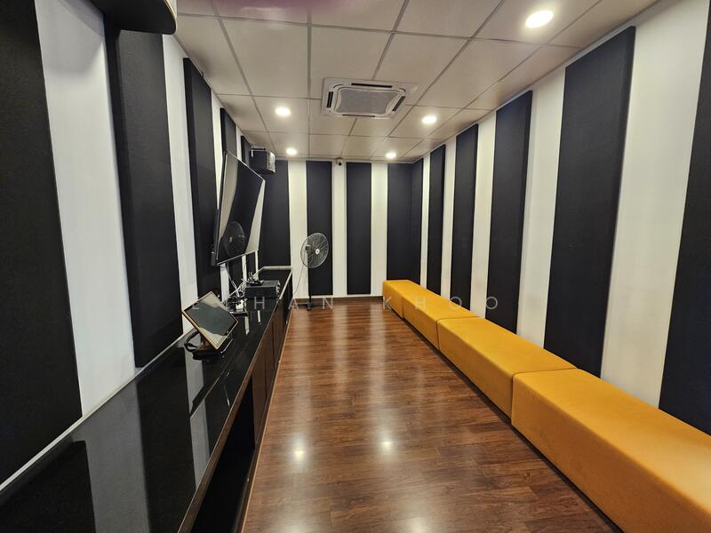 Karaoke Room