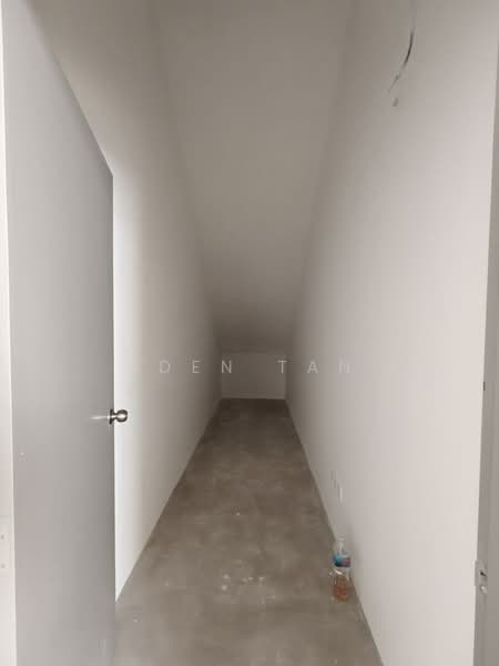 Kedai / Pejabat untuk Disewa di Gelang Patah (Johor) - Iden Tan - Corridor - PropertyGuru.com.my