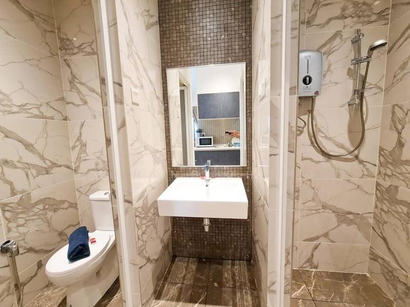 Kediaman Servis untuk Dijual di The Grand Subang Jaya SS15 - Yu Heng Chong - Bathroom - PropertyGuru.com.my