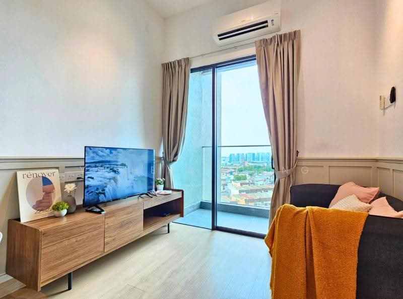 Kediaman Servis untuk Dijual di The Grand Subang Jaya SS15 - Yu Heng Chong - Living Room - PropertyGuru.com.my