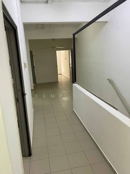 Kedai / Pejabat untuk Disewa di Taman Sri Sinar (Segambut) - Kemp Lee - Corridor - PropertyGuru.com.my