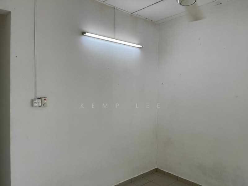 Kedai / Pejabat untuk Disewa di Taman Sri Sinar (Segambut) - Kemp Lee - Interior - PropertyGuru.com.my