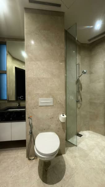 Servis Apartment untuk Dijual di Banyan Tree Signatures - Christine Voo - Bathroom - PropertyGuru.com.my