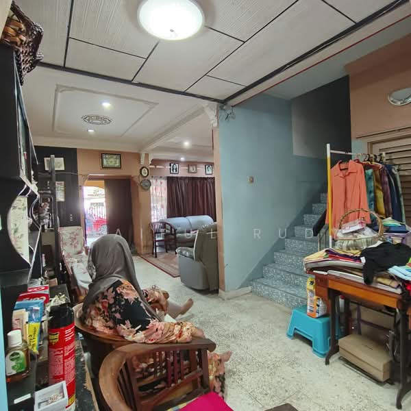 Rumah Teres 2 Tingkat untuk Dijual di Setapak (Kuala Lumpur) - Shaiful Rudy - Living Room - PropertyGuru.com.my