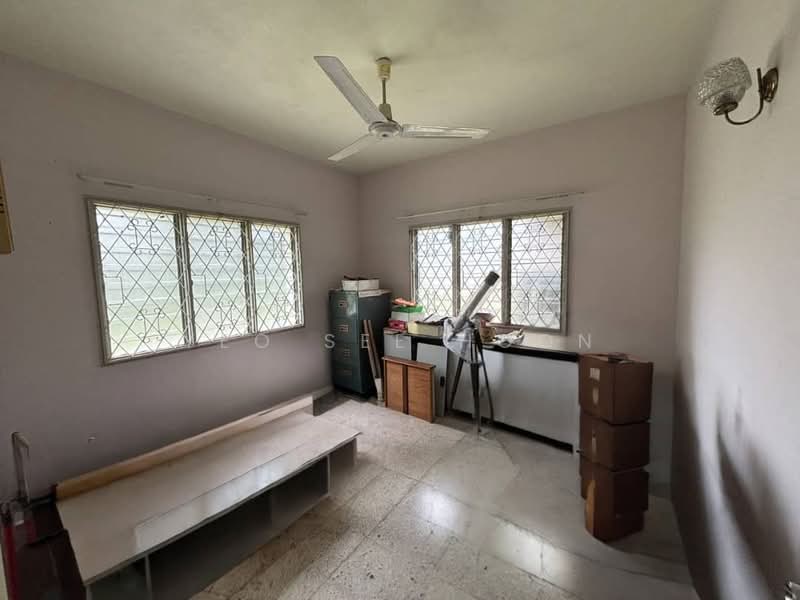 Bungalow for Sale in Kuala Lumpur (Kuala Lumpur) - Michael Yeo - Bedroom - PropertyGuru.com.my