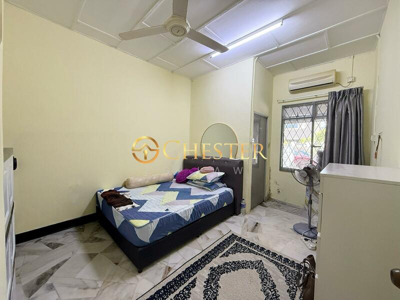 Bedroom