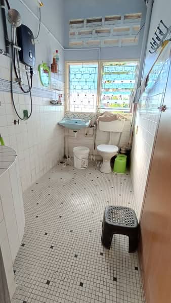 1.5-storey Terraced House for Sale in Seremban (Negeri Sembilan) - Irene Siew - Bathroom - PropertyGuru.com.my