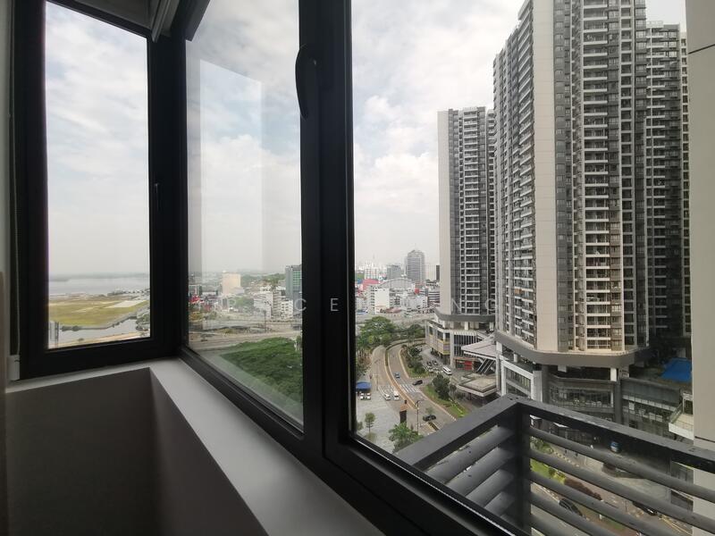 3rd Bedroom city view & partial seaview