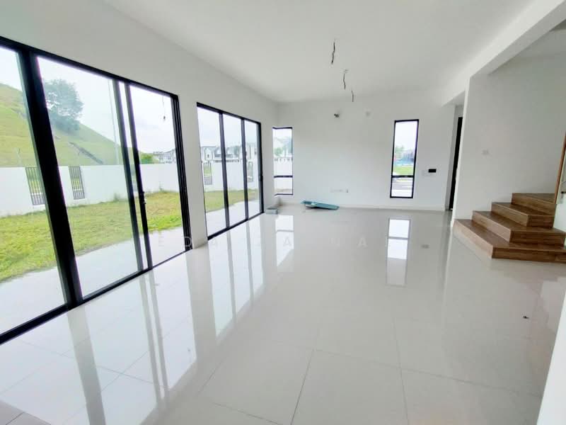 2-storey Terraced House for Sale in Sepang (Selangor) - Eda Zainal - Living Room - PropertyGuru.com.my