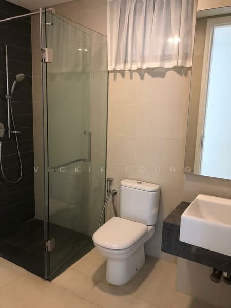 Kondominium untuk Dijual di Residensi 22 - Vickie Foong - Bathroom - PropertyGuru.com.my