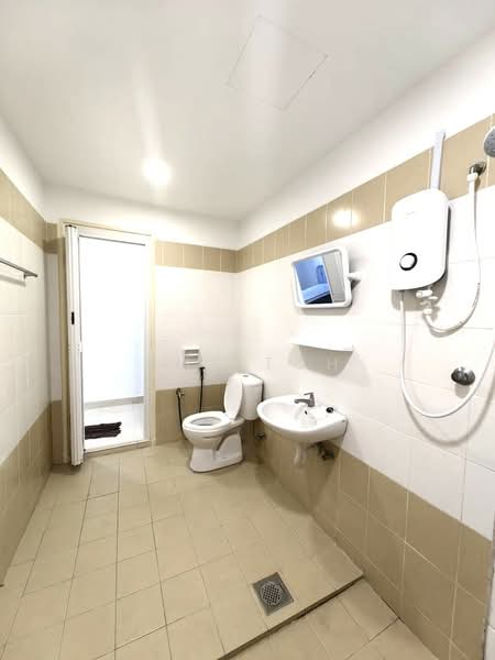 Condominium for Rent at D'Piazza - Amy Toh - Bathroom - PropertyGuru.com.my