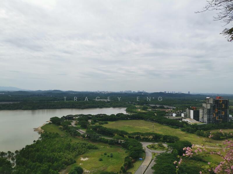 Greenery View & Sea View 