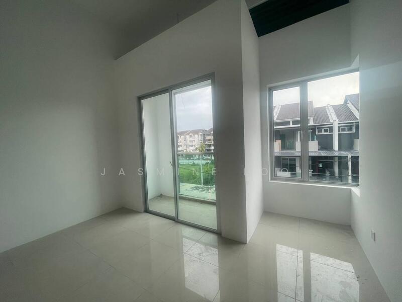 Top Bedroom