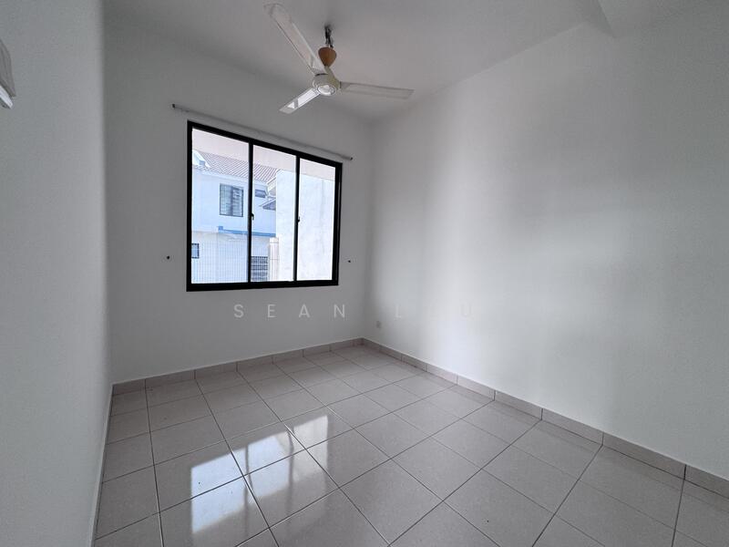 2-storey Terraced House for Rent in Johor Bahru (Johor) - Sean Lau - Bedroom - PropertyGuru.com.my