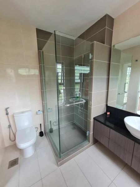 Dale, Lake Fields untuk Untuk Dijual - RM 1,190,000, Mac 2026 - Bathroom - PropertyGuru.com.my