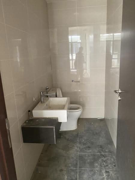 Semi-Detached House for Sale in Eco Sanctuary (Telok Panglima Garang) - Kenny Lee - Bathroom - PropertyGuru.com.my