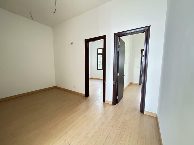 Rumah Berkembar untuk Dijual di Putra Heights (Subang Jaya) - Lai YK - Corridor - PropertyGuru.com.my