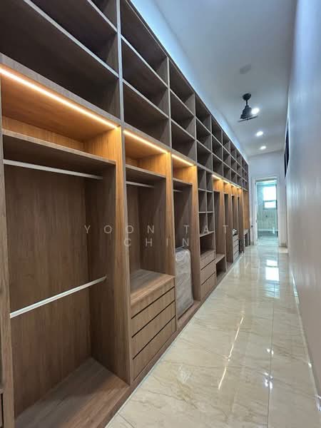 Rumah Banglo untuk Dijual di Country Heights Damansara (Kuala Lumpur) - Yoon Tat Chin - Corridor - PropertyGuru.com.my