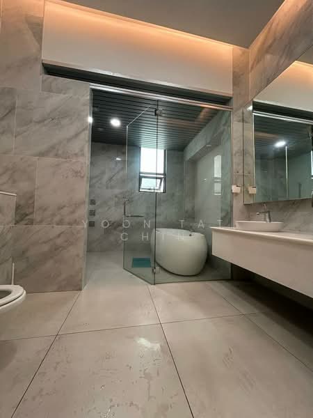 Rumah Banglo untuk Dijual di Country Heights Damansara (Kuala Lumpur) - Yoon Tat Chin - Bathroom - PropertyGuru.com.my