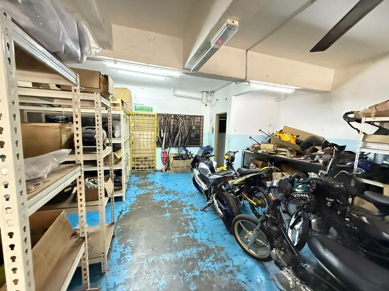 Garage