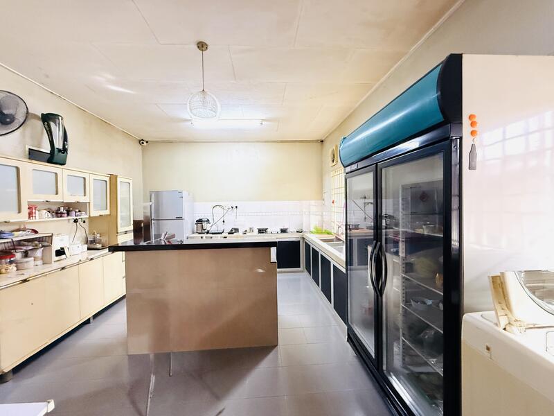 1-storey Terraced House for Sale in Taman Puteri Jaya (Batu Pahat) - NGO - Kitchen - PropertyGuru.com.my