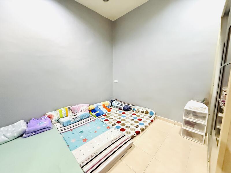 1-storey Terraced House for Sale in Taman Puteri Jaya (Batu Pahat) - NGO - Bedroom - PropertyGuru.com.my
