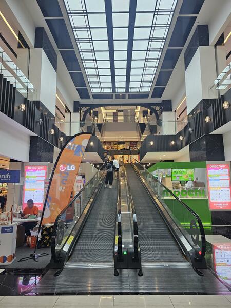Retailers shop