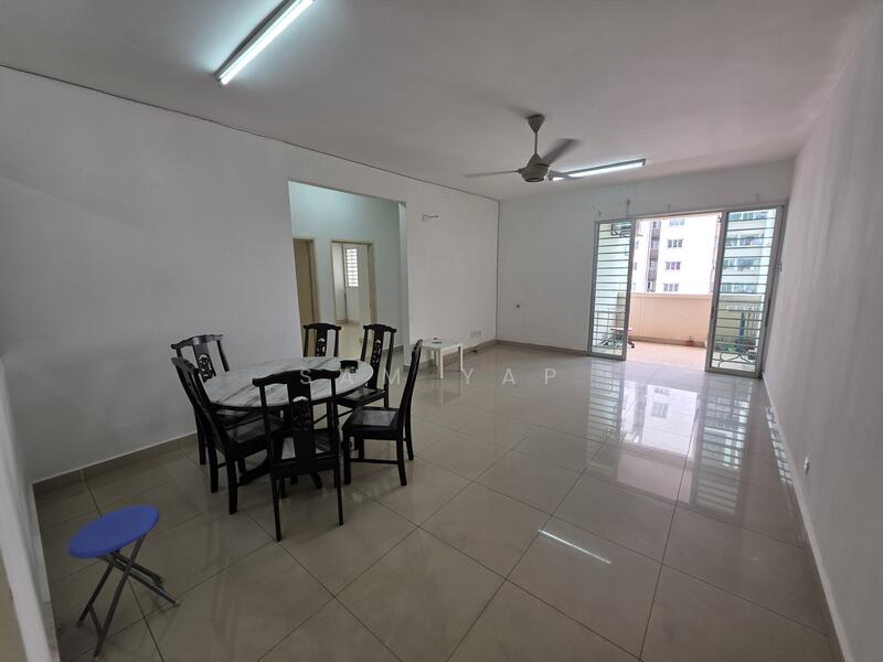 Living & dining hall