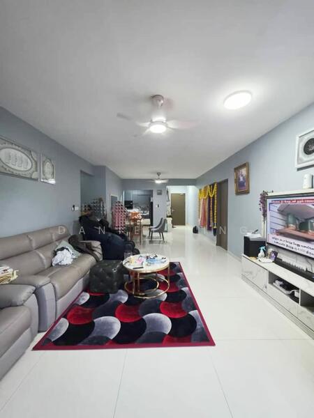 Kediaman Servis untuk Dijual di Country Garden Central Park - Daniel Ling - Living Room - PropertyGuru.com.my