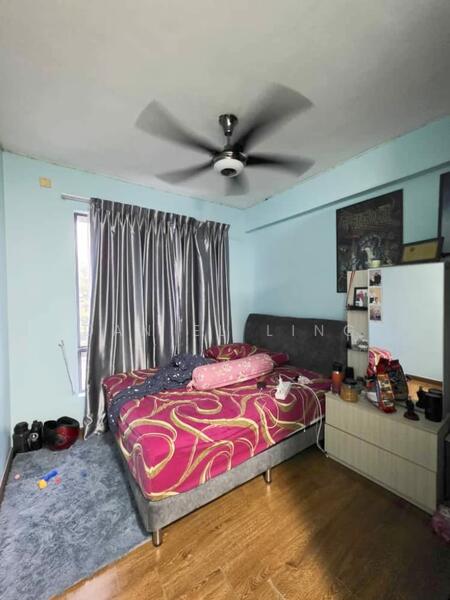 Kediaman Servis untuk Dijual di Country Garden Central Park - Daniel Ling - Bedroom - PropertyGuru.com.my