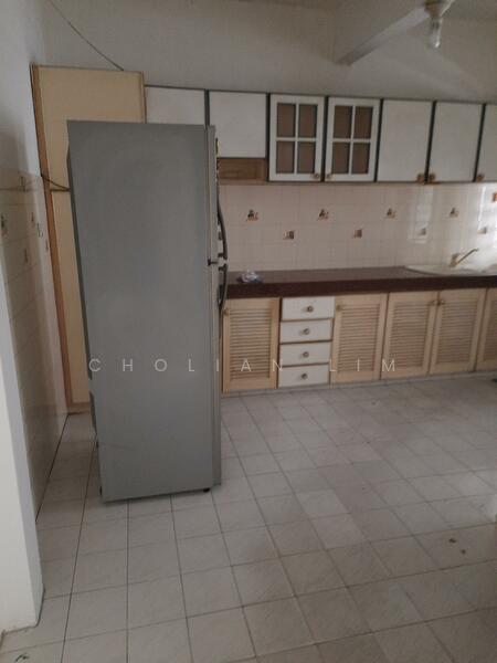 Dry Kitchen
