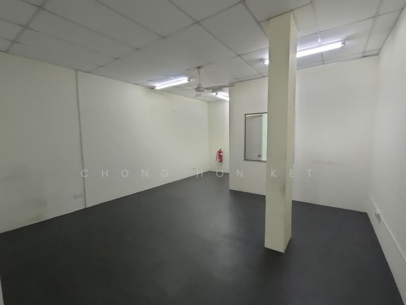 Shop / Office for Rent in Denai Alam (Shah Alam) - Chong Hon Ket - Interior - PropertyGuru.com.my