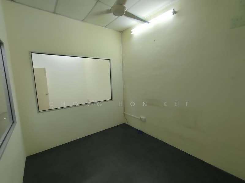 Shop / Office for Rent in Denai Alam (Shah Alam) - Chong Hon Ket - Interior - PropertyGuru.com.my