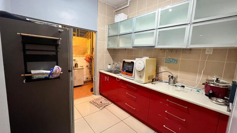 Dry Kitchen