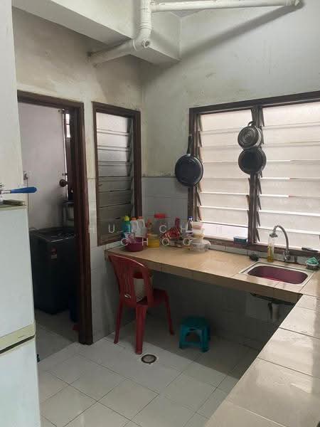 Pangsapuri untuk Dijual di Putra Ria Apartment - Chris Choo - Kitchen - PropertyGuru.com.my