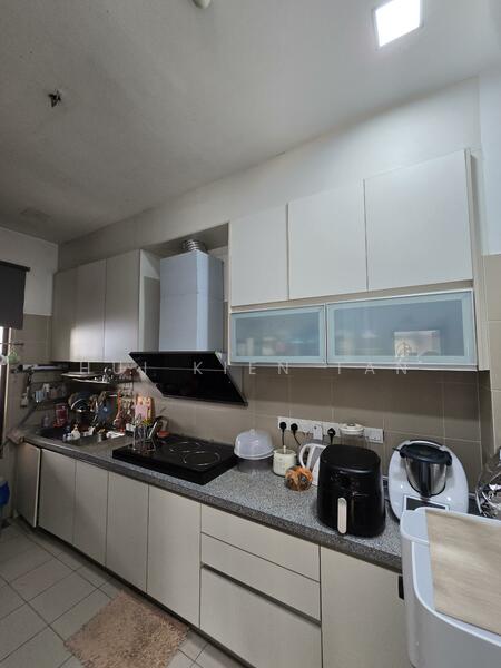 2-storey Terraced House for Sale in Laman Glenmarie (Shah Alam) - Hui Kien Tan - Kitchen - PropertyGuru.com.my