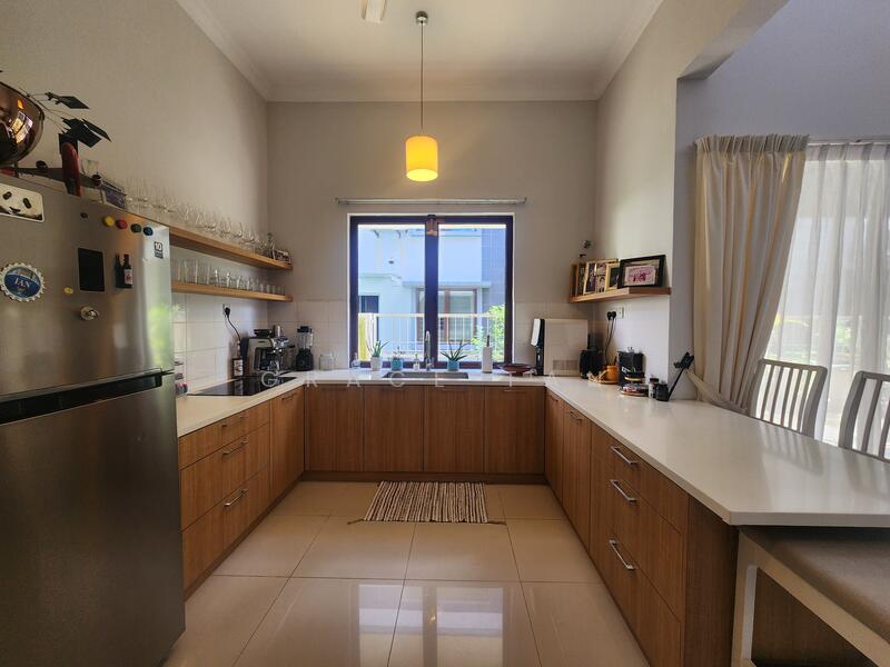 Dry Kitchen