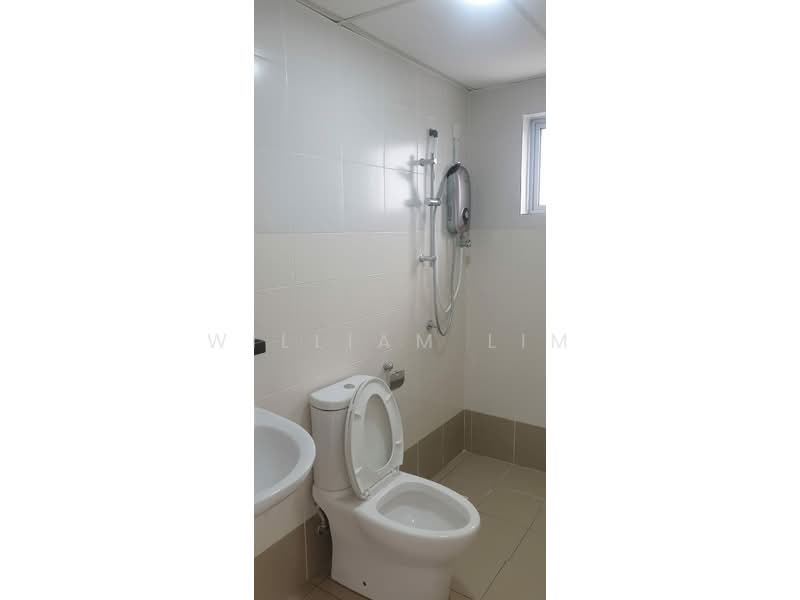 Service Residence for Sale at Axis Crown - William Lim - Bathroom - PropertyGuru.com.my