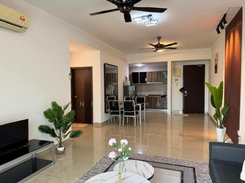 Service Residence for Sale at D'Secret Garden (Pangsapuri Kempas Indah) - Annie Chai - Living Room - PropertyGuru.com.my